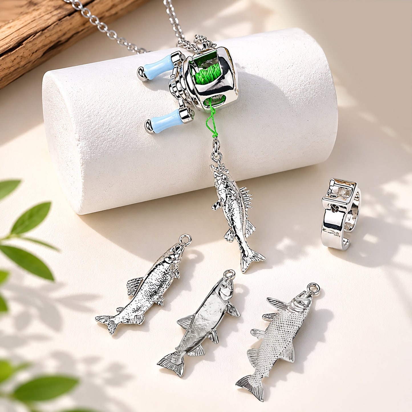 😍 Collectible Mini Fishing Reel Pendant Necklace for Anglers